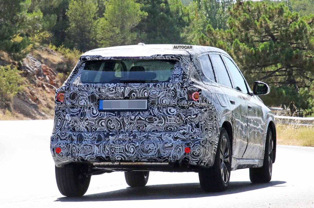 BMW X1 2022 spyshots rear close BMW X1 2022 spyshots rear close