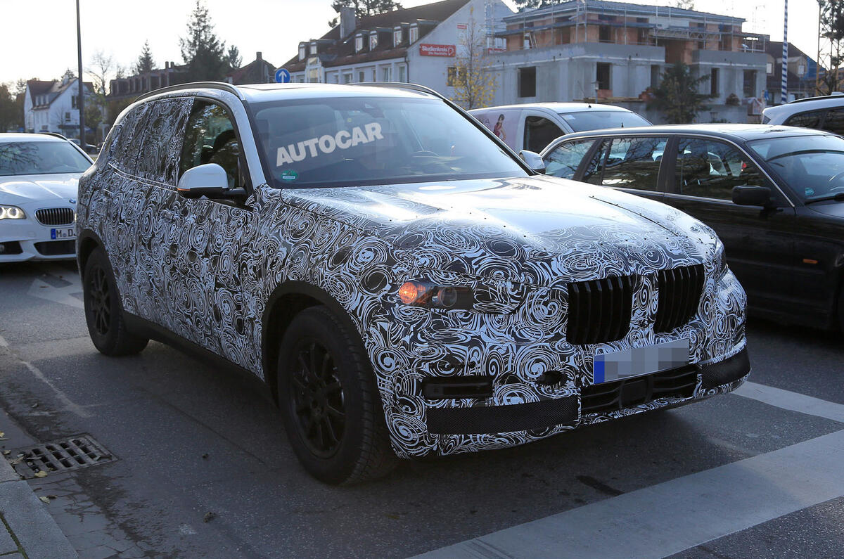 2018 BMW X5 spotted in new bodywork