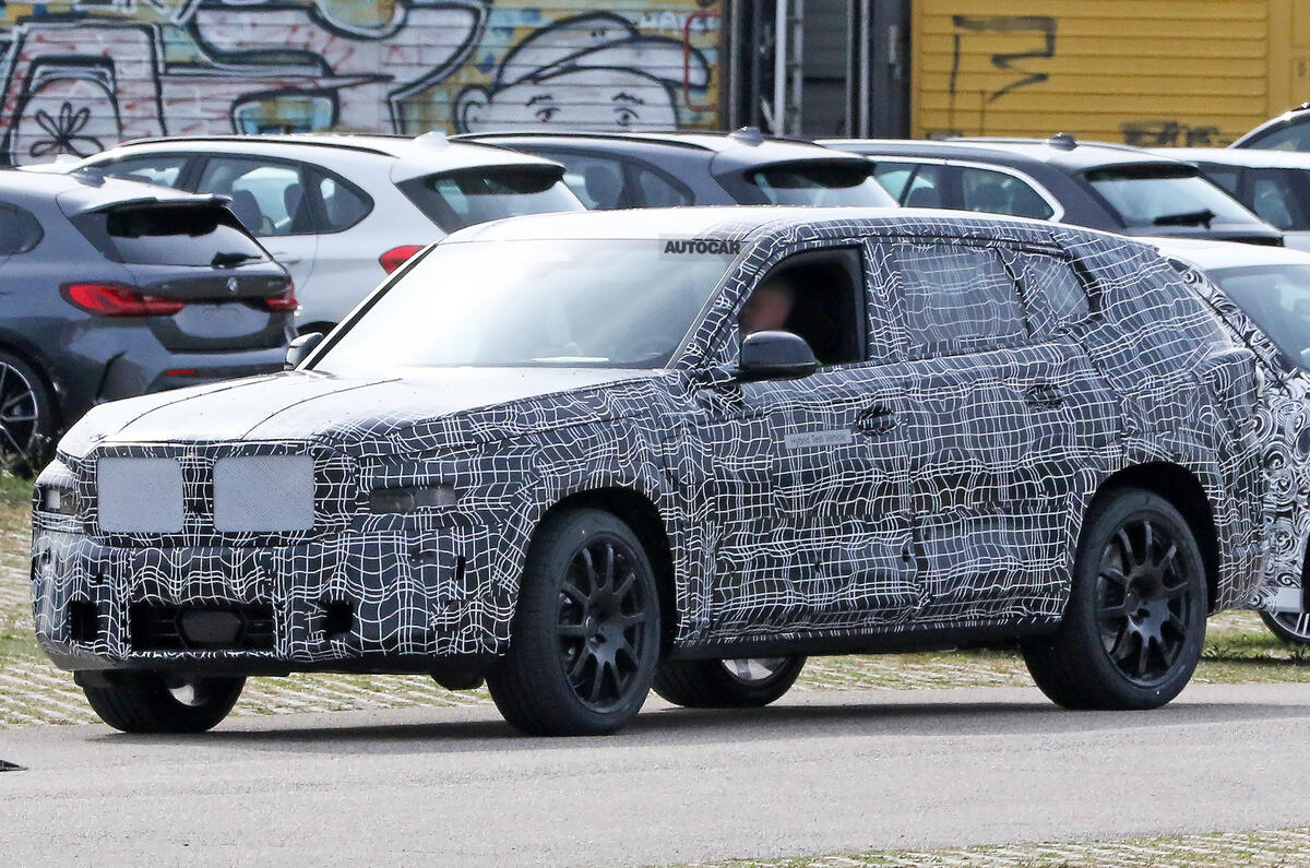2020 BMW X8 prototype 2020 BMW X8 prototype