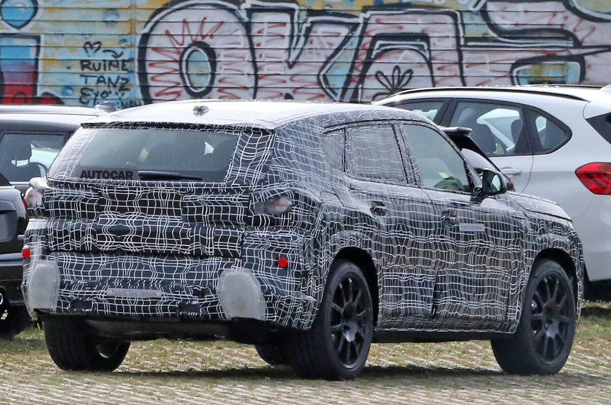 2020 BMW X8 prototype 2020 BMW X8 prototype