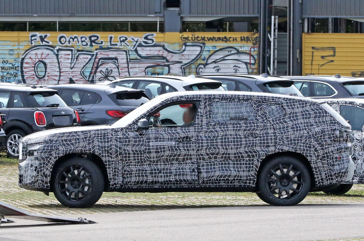 2020 BMW X8 prototype 2020 BMW X8 prototype