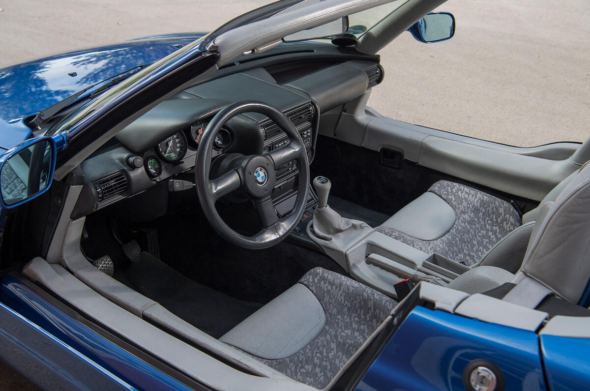 BMW Z1 interior