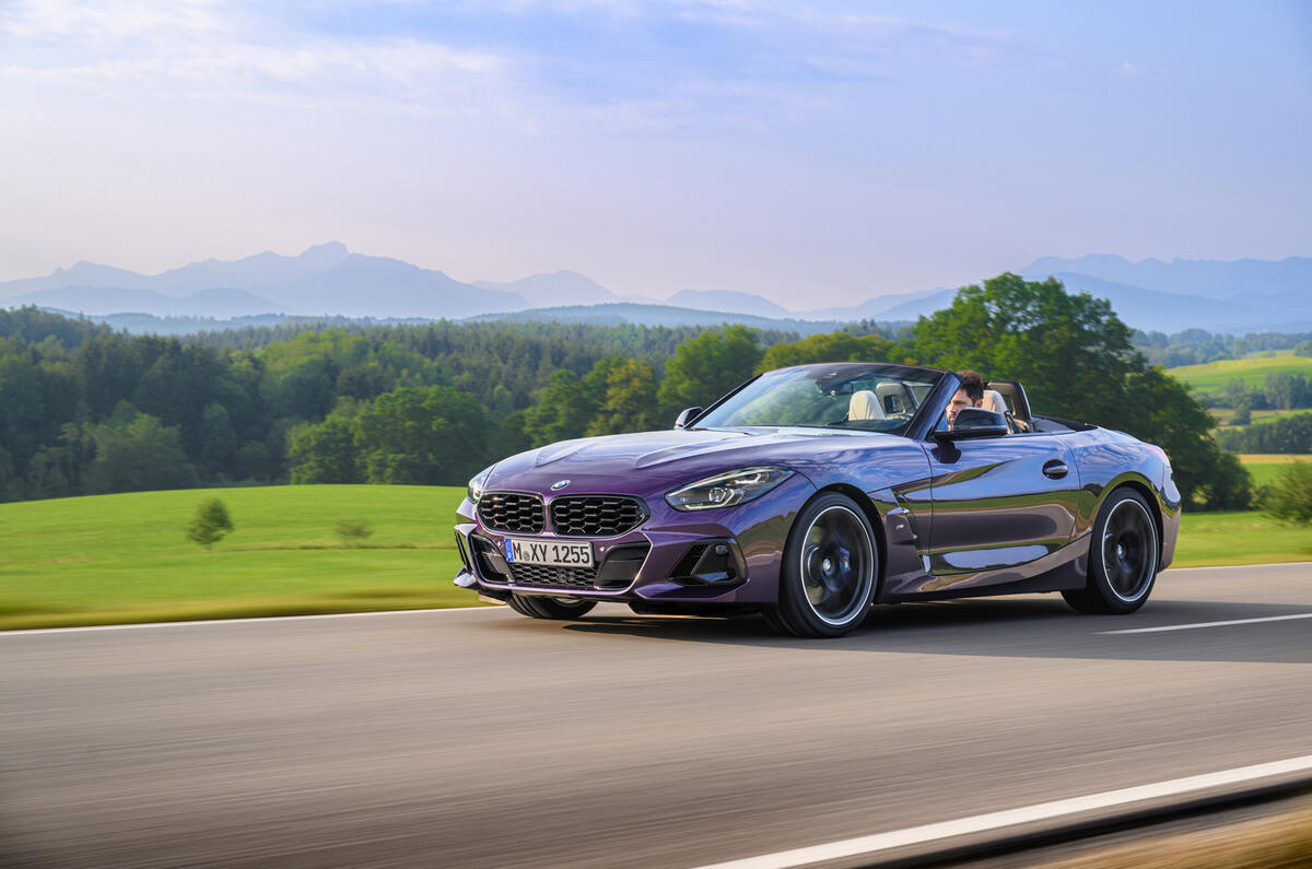 BMW Z4 front angle dynamic