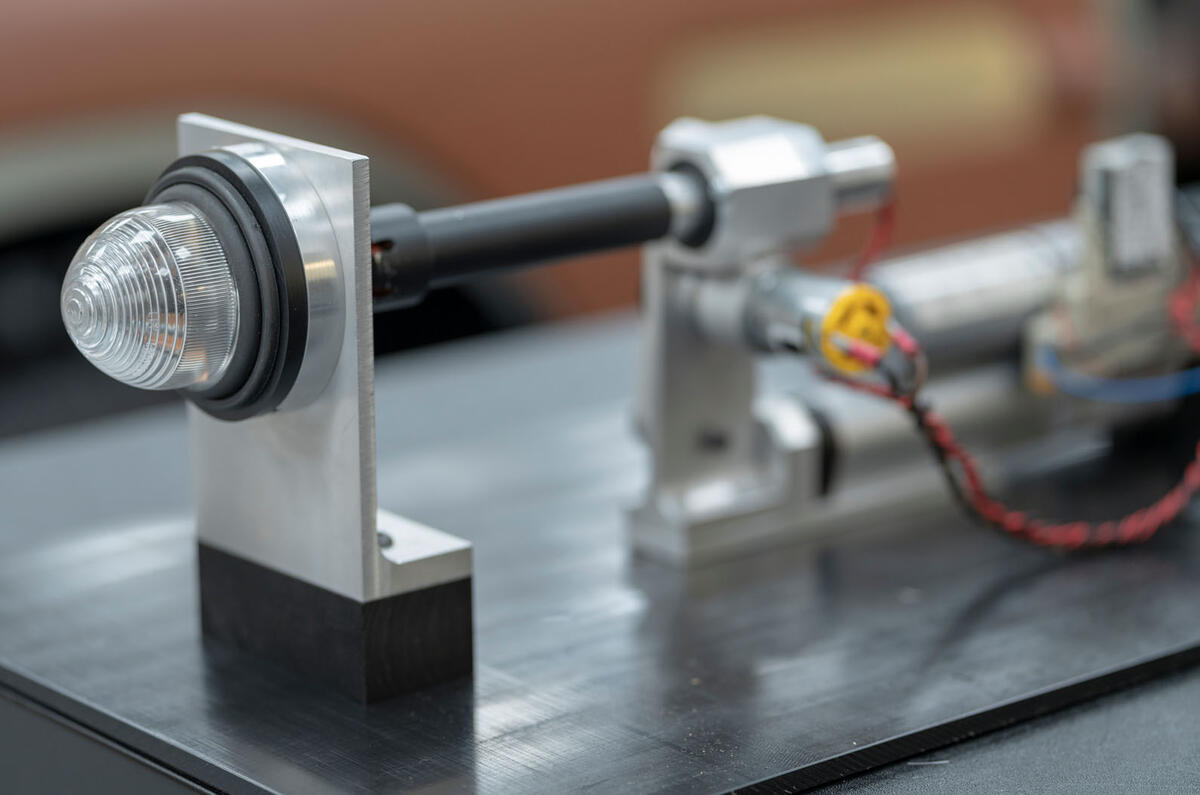 Aston Martin DB5 007