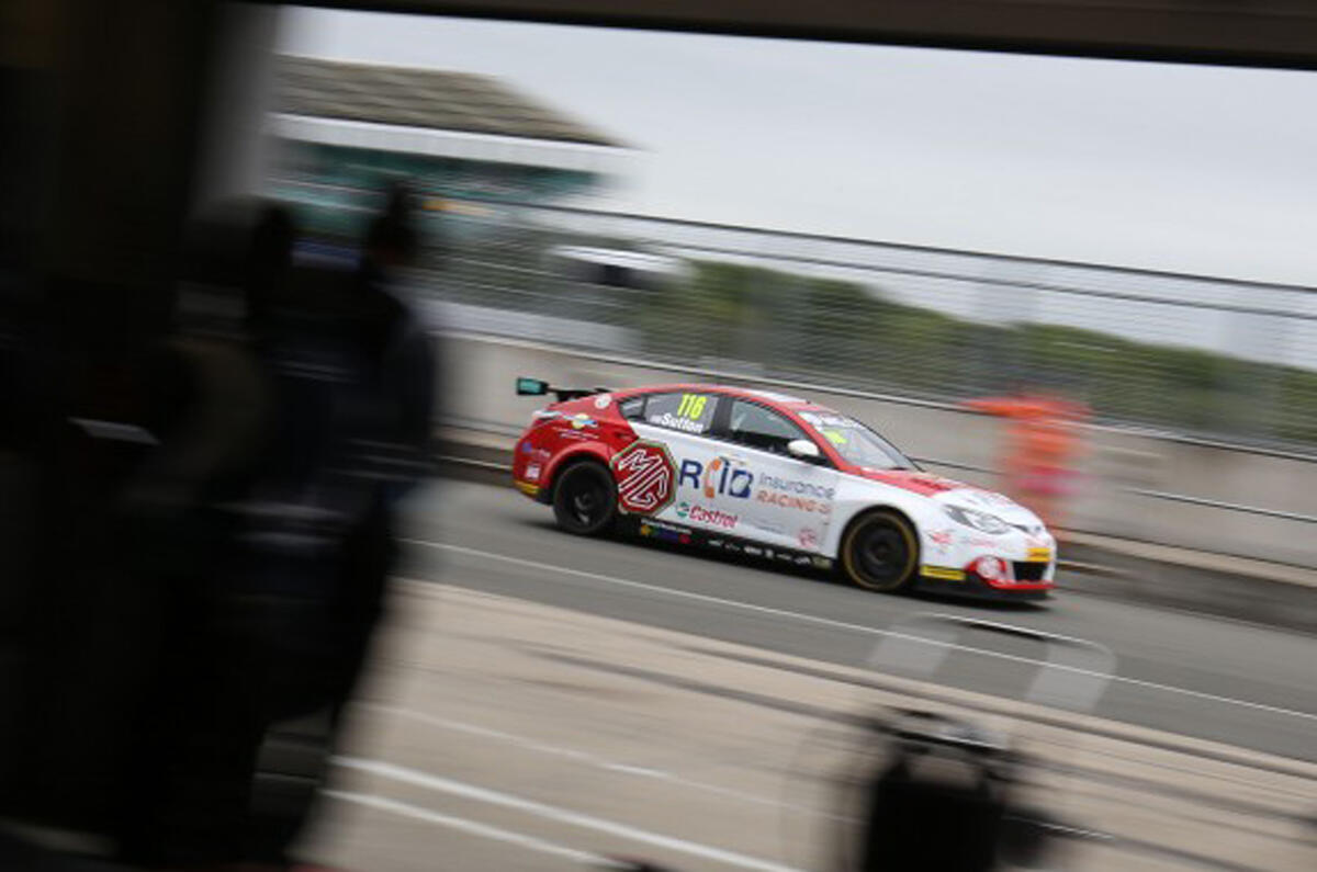 BTCC Silverstone – round 25, 26 and 27