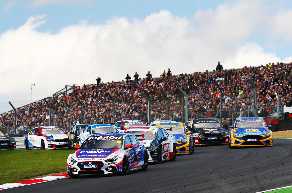 BTCC 2022 Brands Hatch finale Ingram leads pack BTCC 2022 Brands Hatch finale Ingram leads pack