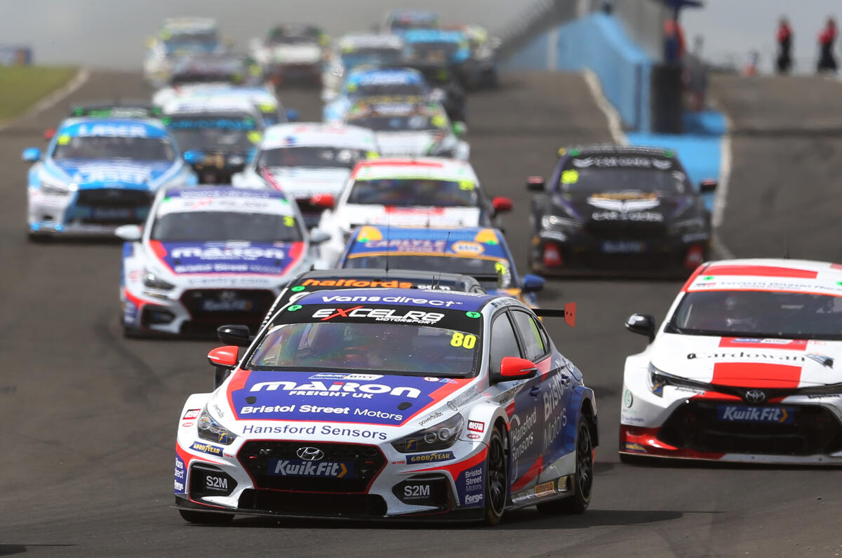 BTCC Knockhill 2022 Ingram leading pack BTCC Knockhill 2022 Ingram leading pack