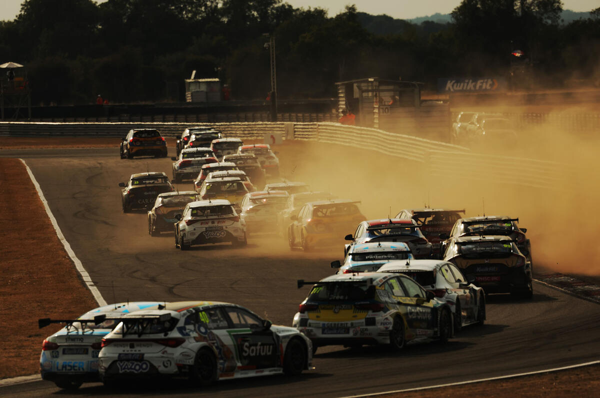BTCC Snetterton 2022 dust