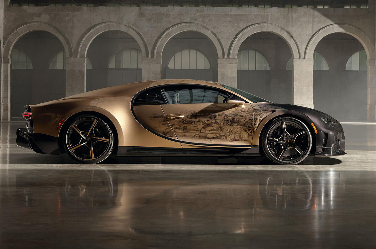 Bugatti Chiron Super Sport Golden Era side right