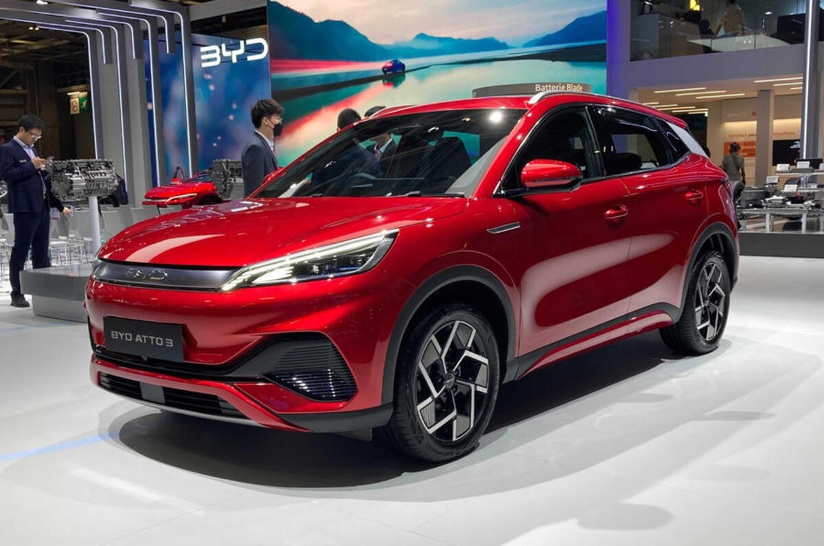 byd atto 3 2022 front quarter static paris motor show