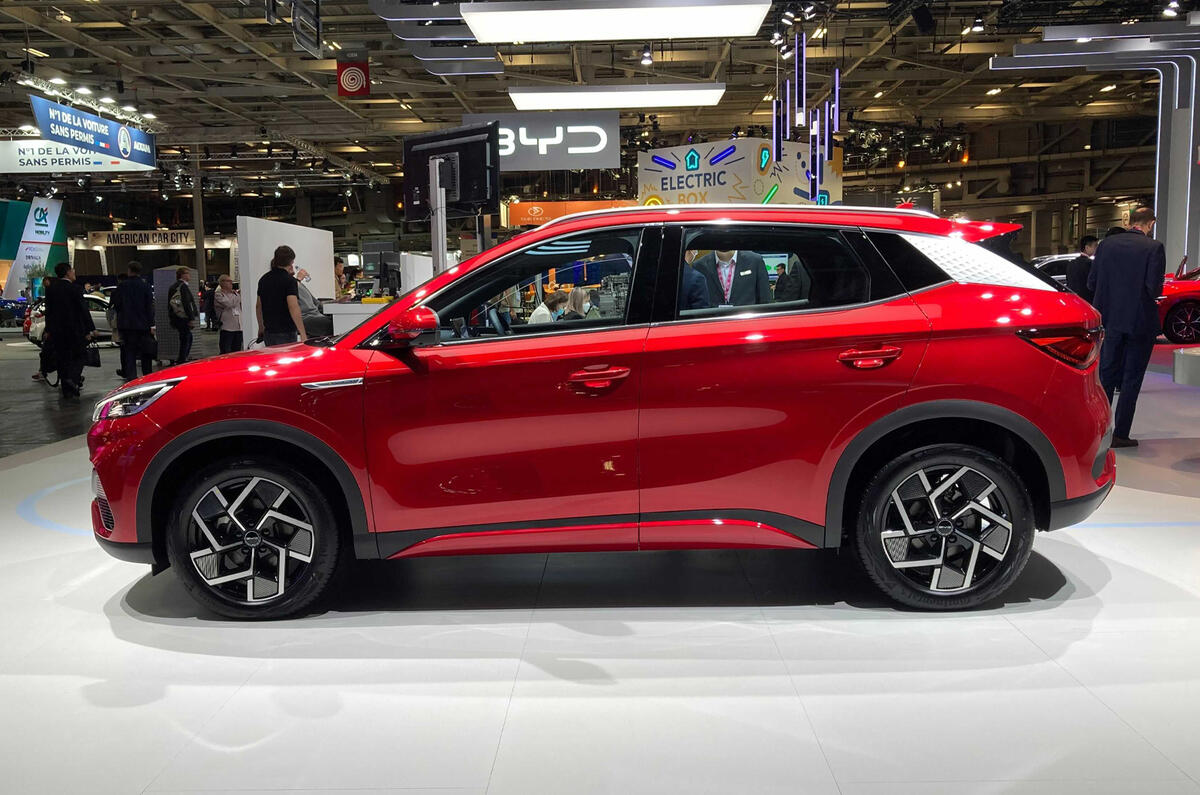 BYD Atto 3 2022 side static Paris motor show BYD Atto 3 2022 side static Paris motor show