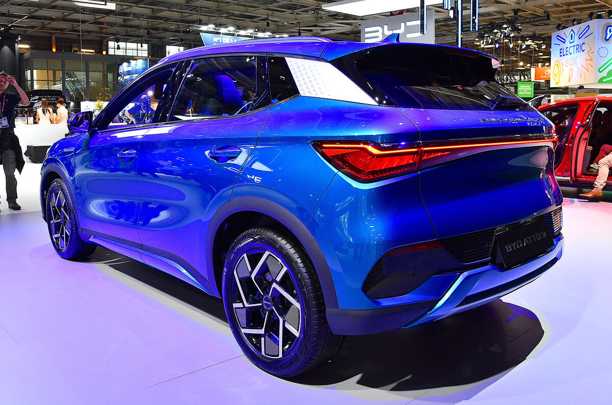 byd atto 3 paris motor show 02 back static