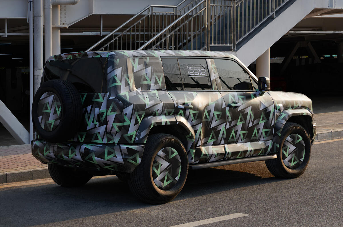 BYD electric 4x4 rear quarter tracking