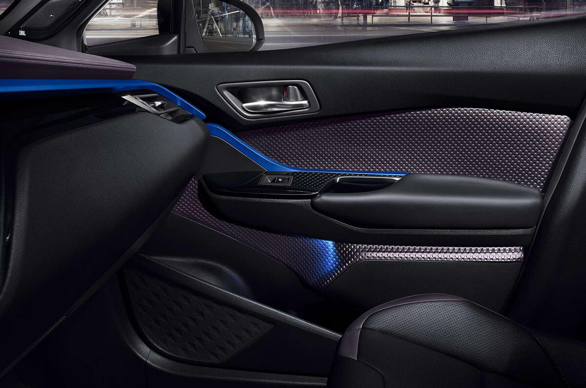 Toyota C-HR interior