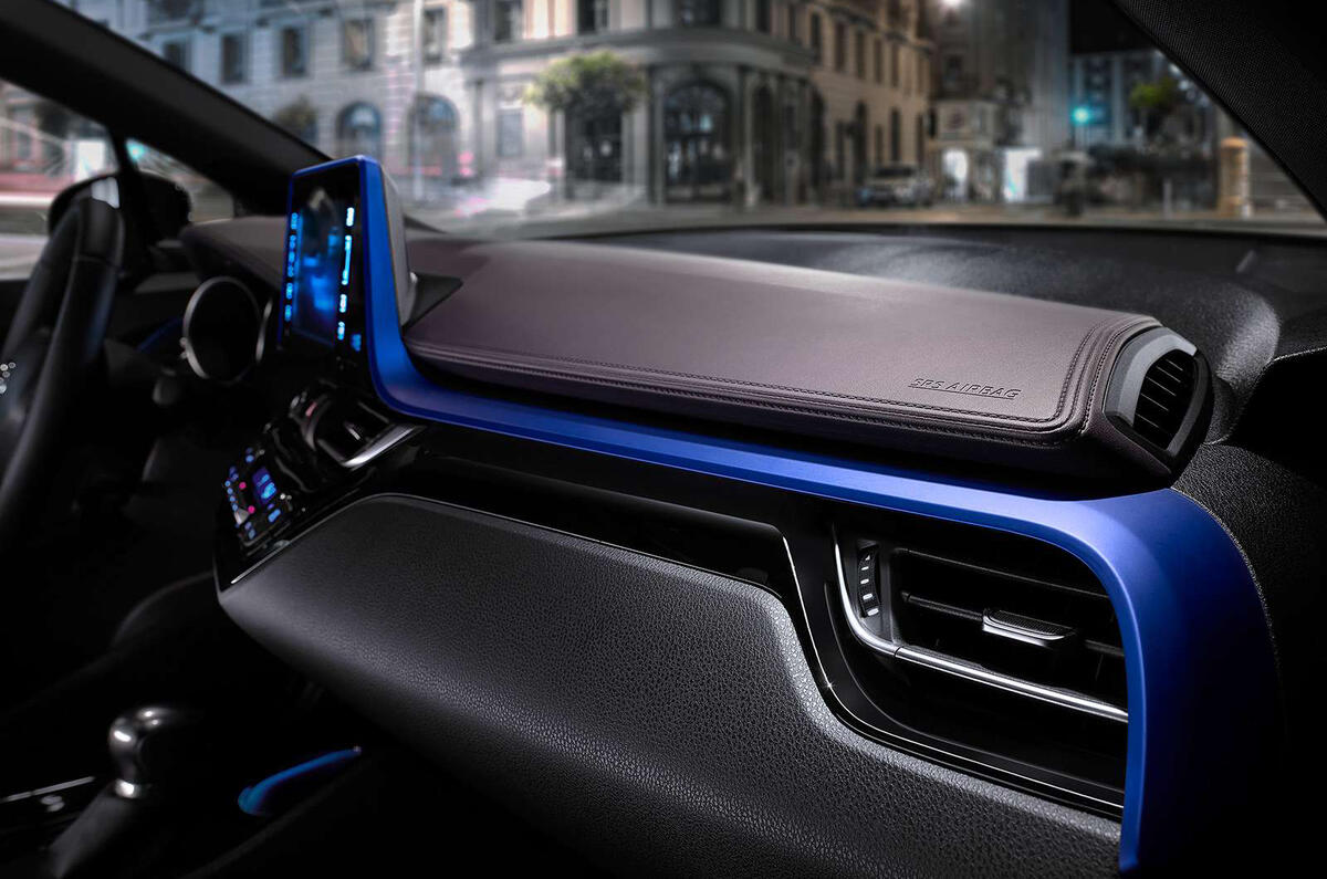 Toyota C-HR interior