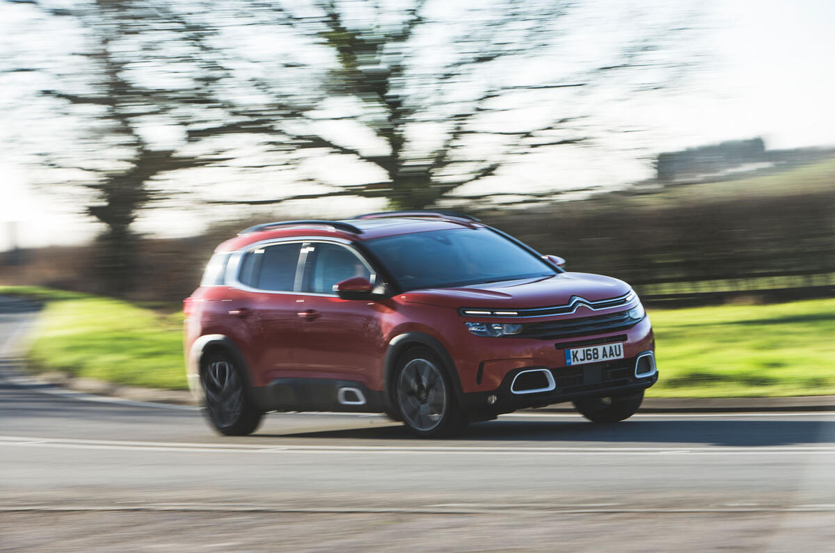 Citroen C5 Aircross cornering