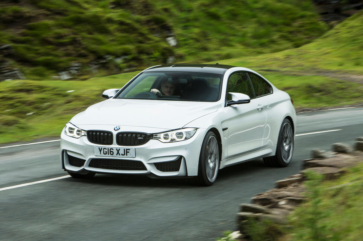 BMW M4 Competition Pack