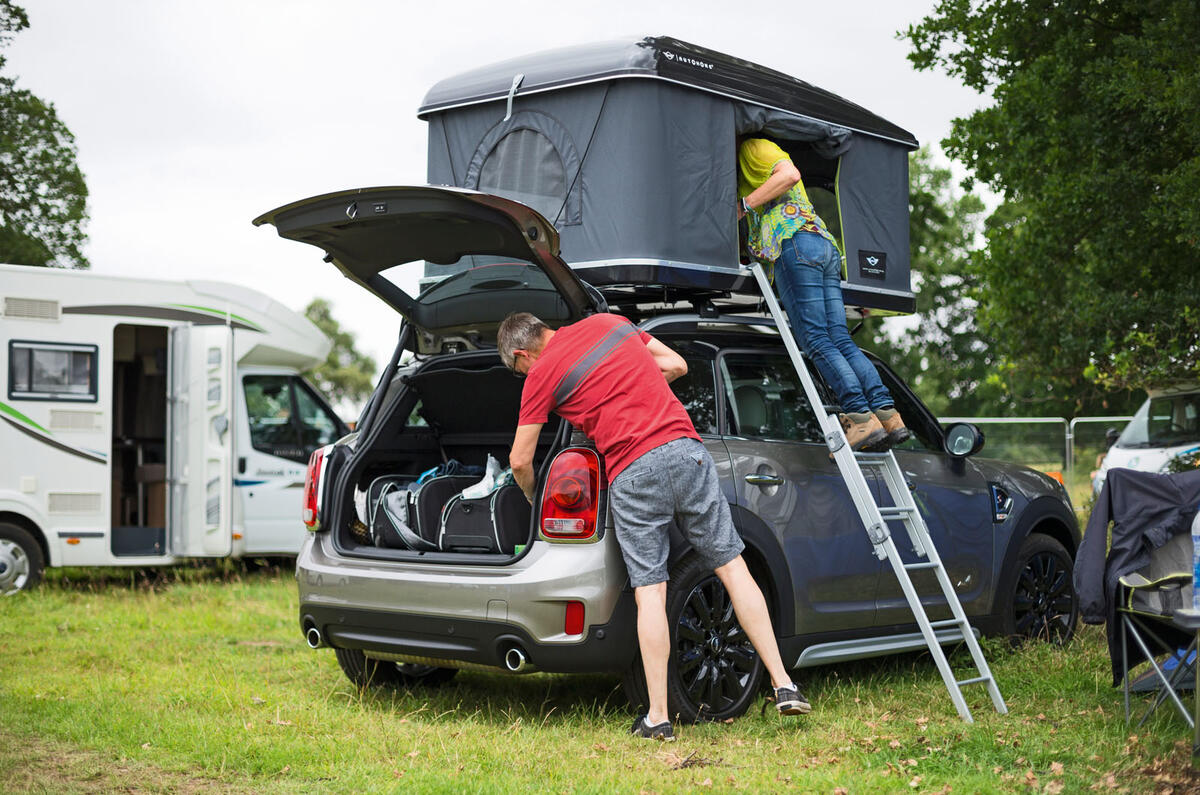 Mini Countryman Autohome roof tent vs Mercedes-Benz Marco Polo - camping on wheels twin-test