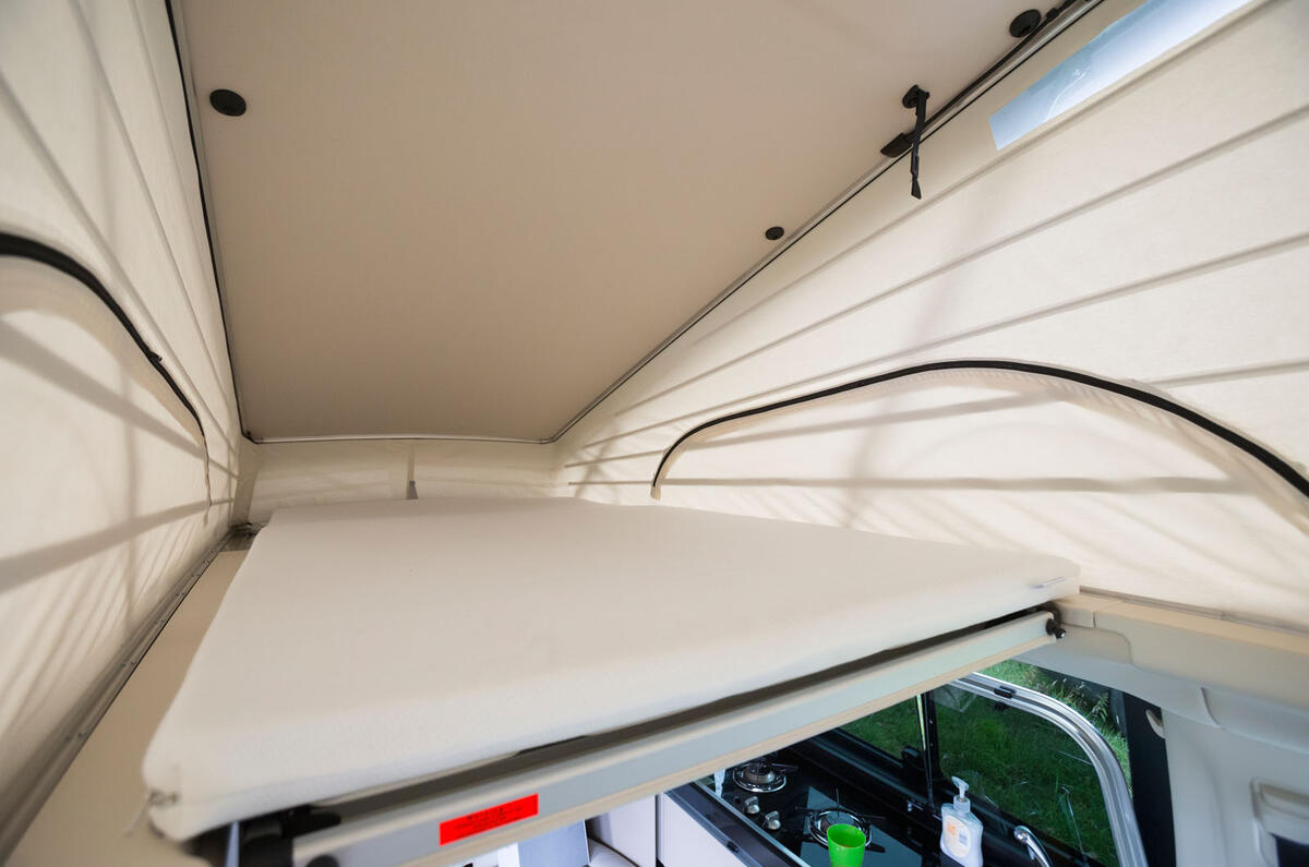 Mini Countryman Autohome roof tent vs Mercedes-Benz Marco Polo - camping on wheels twin-test