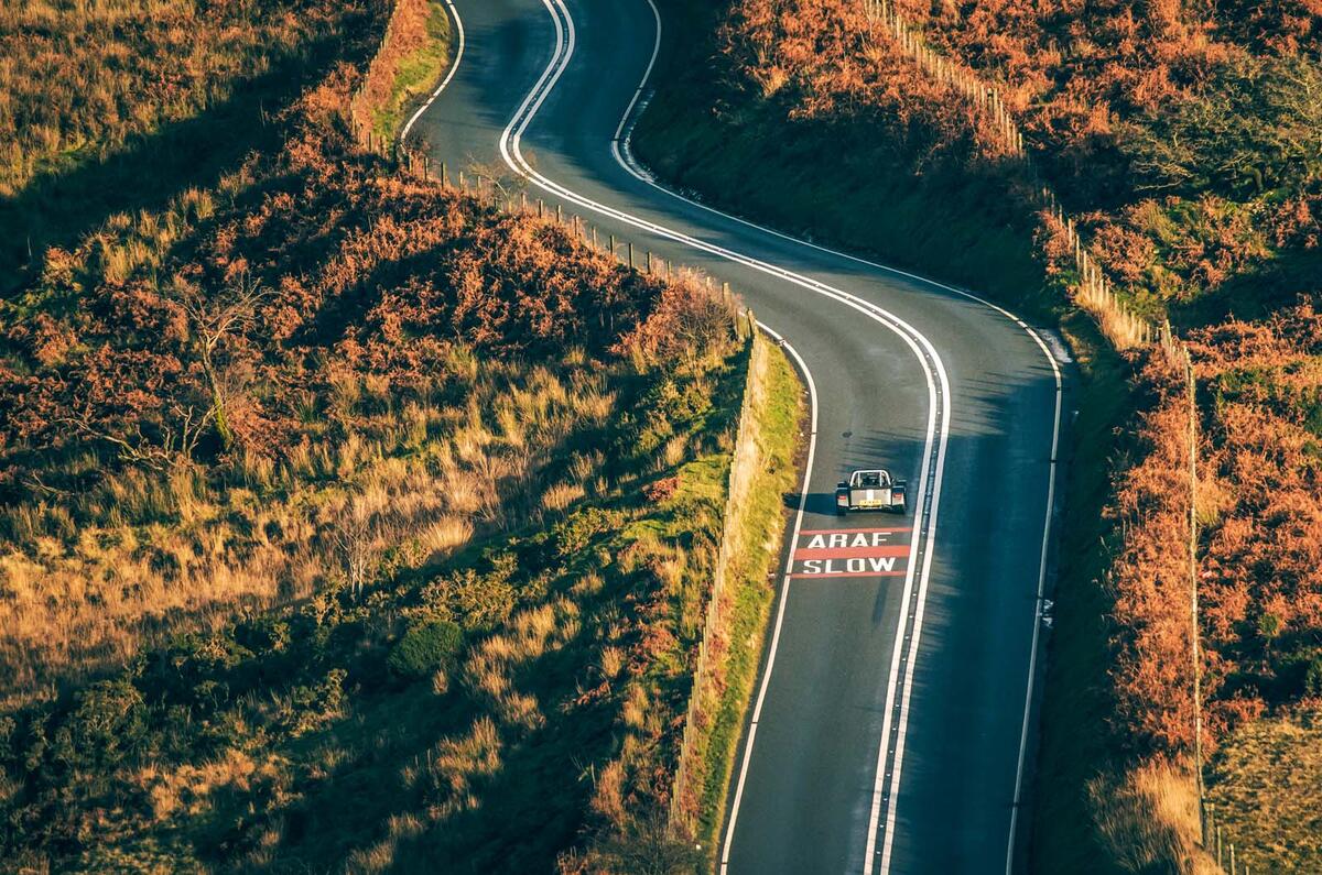 caterham low flying jh 9 caterham low flying jh 9