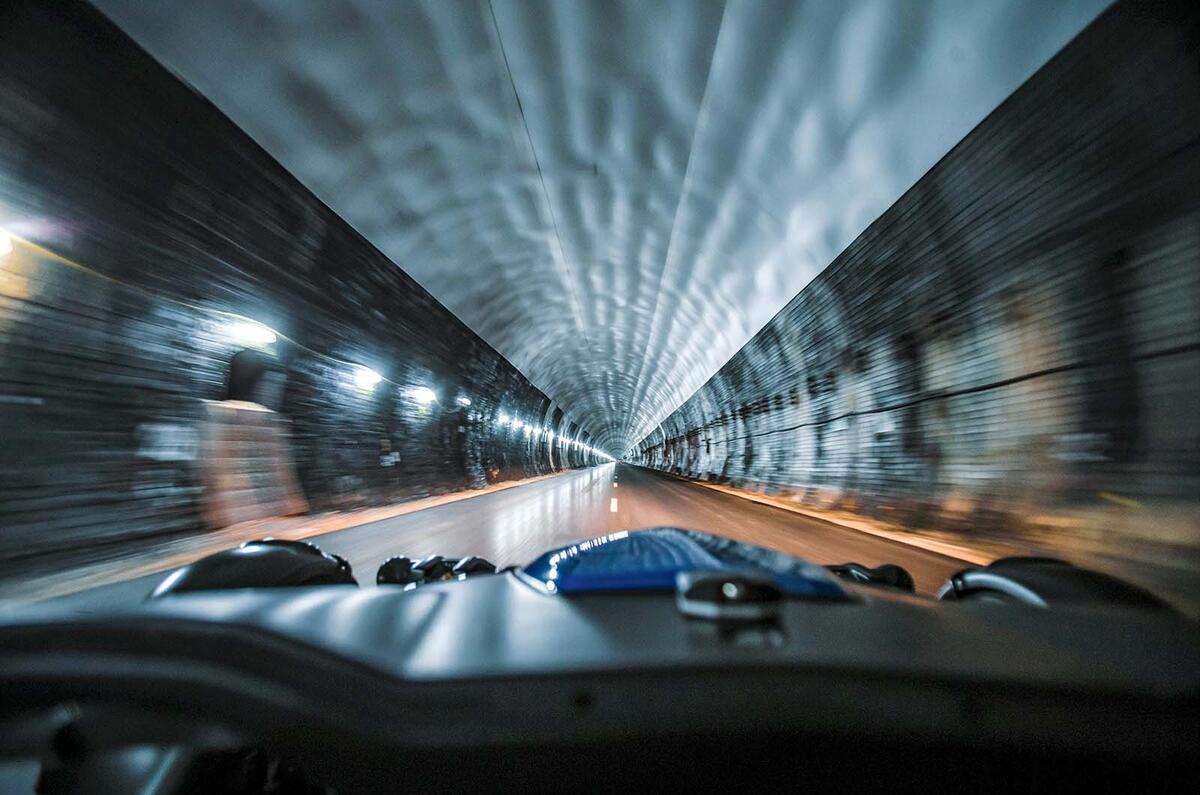 Catesby Tunnel Ariel Atom 4R Catesby Tunnel Ariel Atom 4R