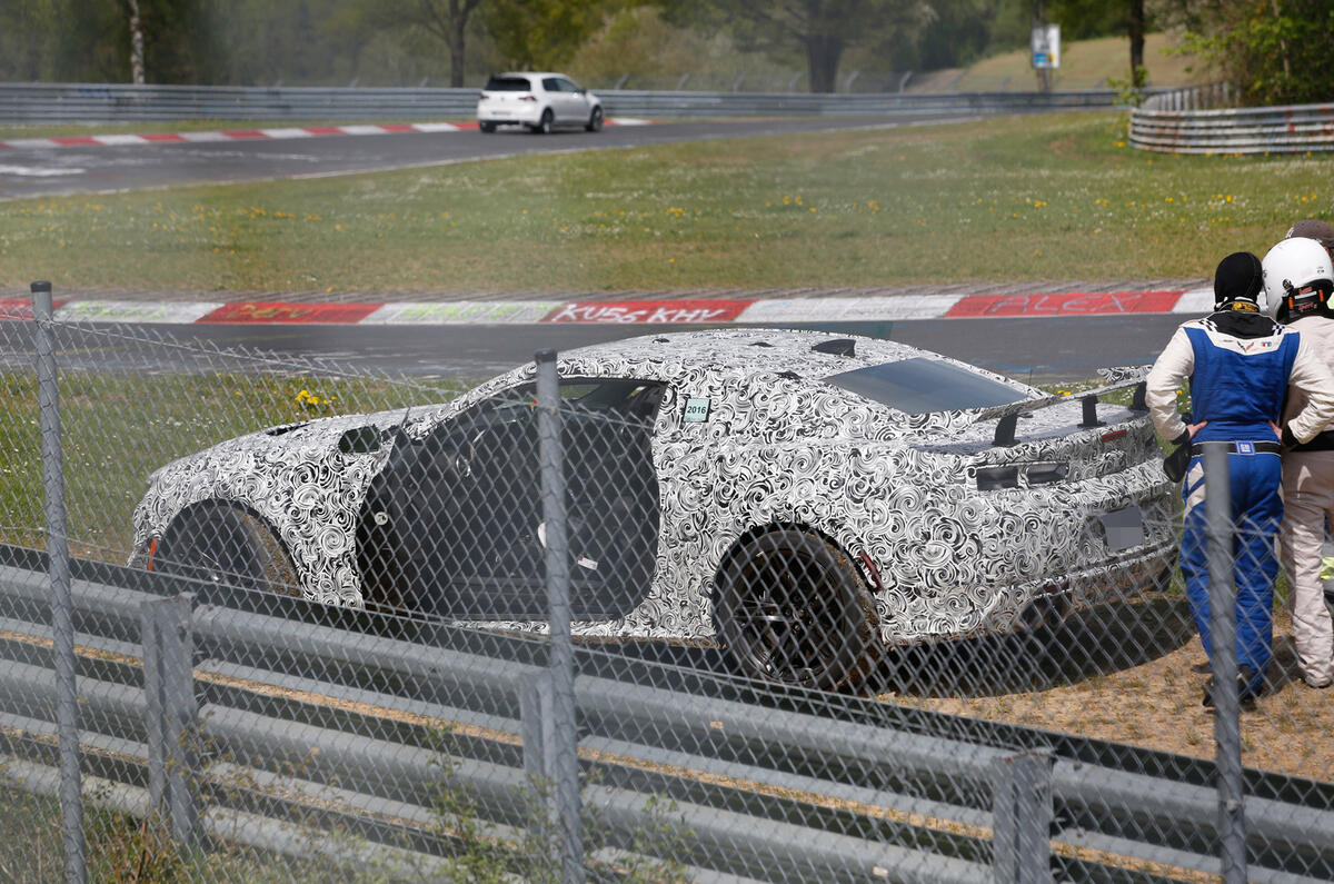 Chevrolet Camaro Z/28 2017 crash