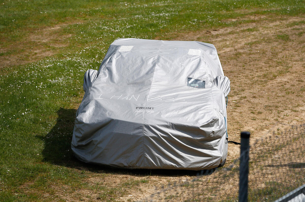 Chevrolet Camaro Z/28 2017 crash