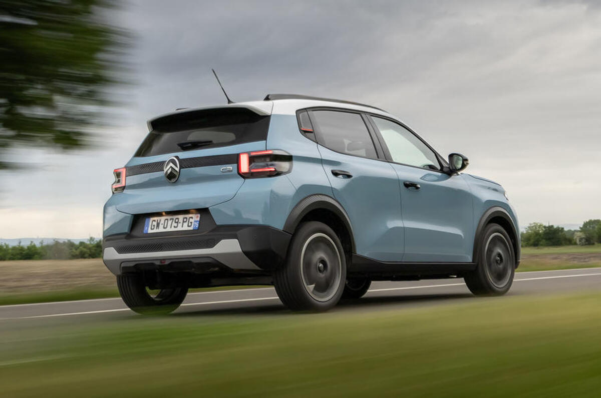 citroen c3 review 2024 03 rear tracking