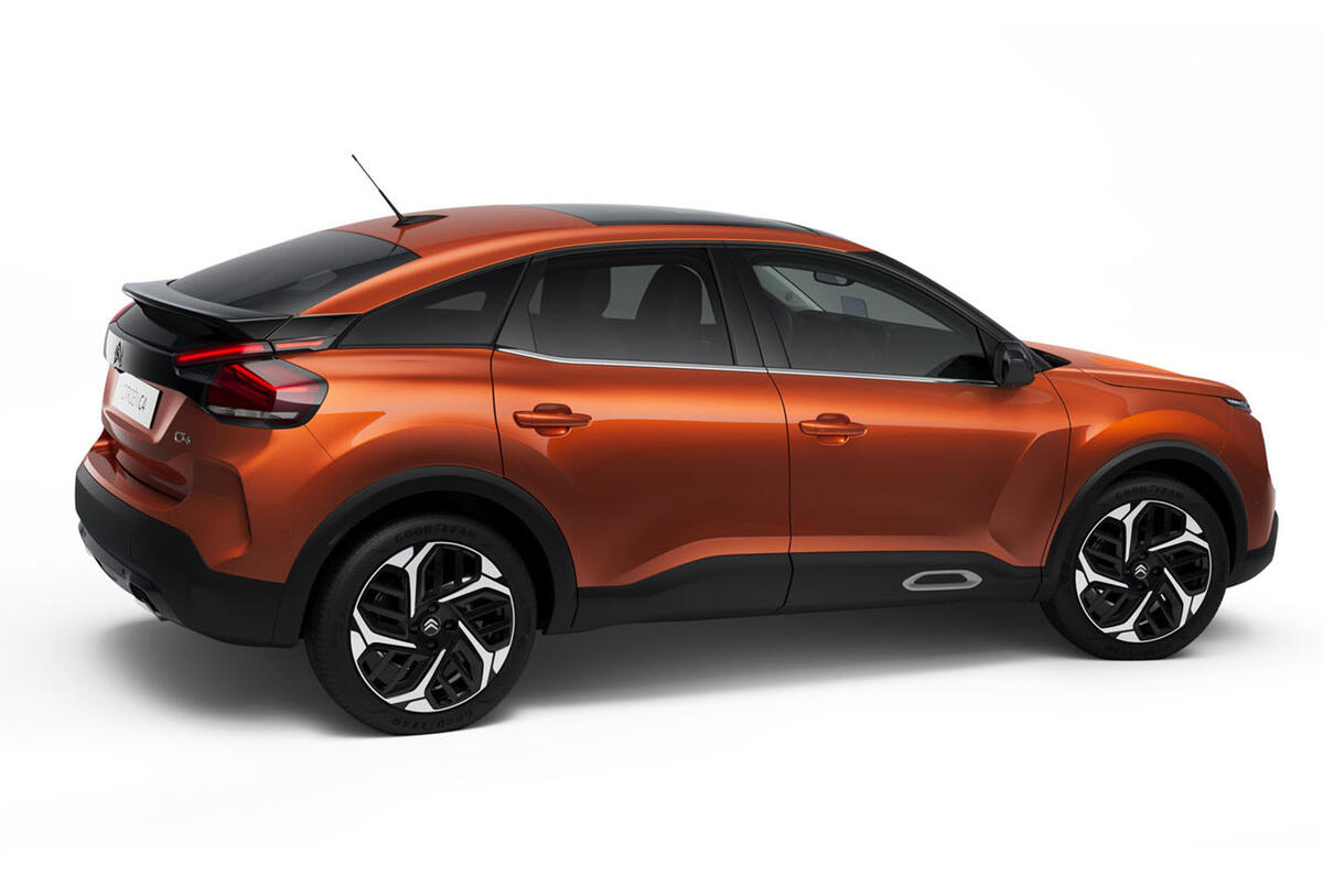 2020 Citroen e-C4 - rear 3/4 2020 Citroen e-C4 - rear 3/4