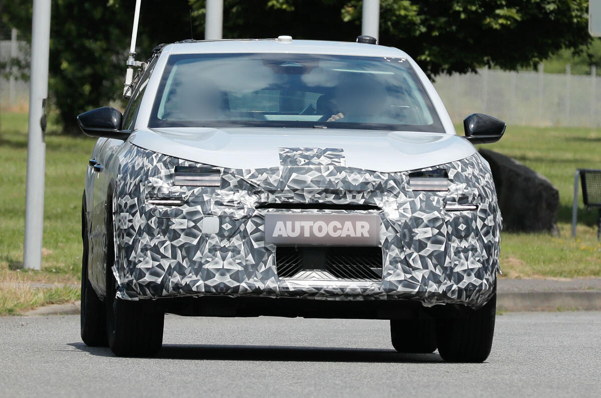Citroen C4 2024 facelift camo front Citroen C4 2024 facelift camo front