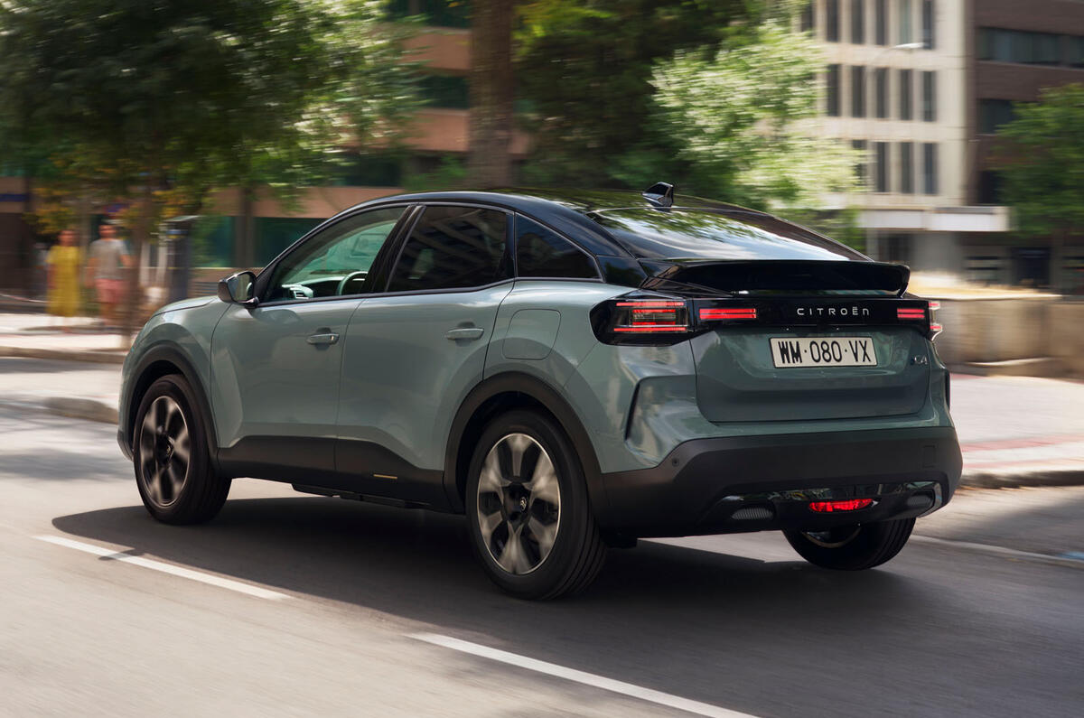 Citroen C4 2025 rear quarter tracking Citroen C4 2025 rear quarter tracking