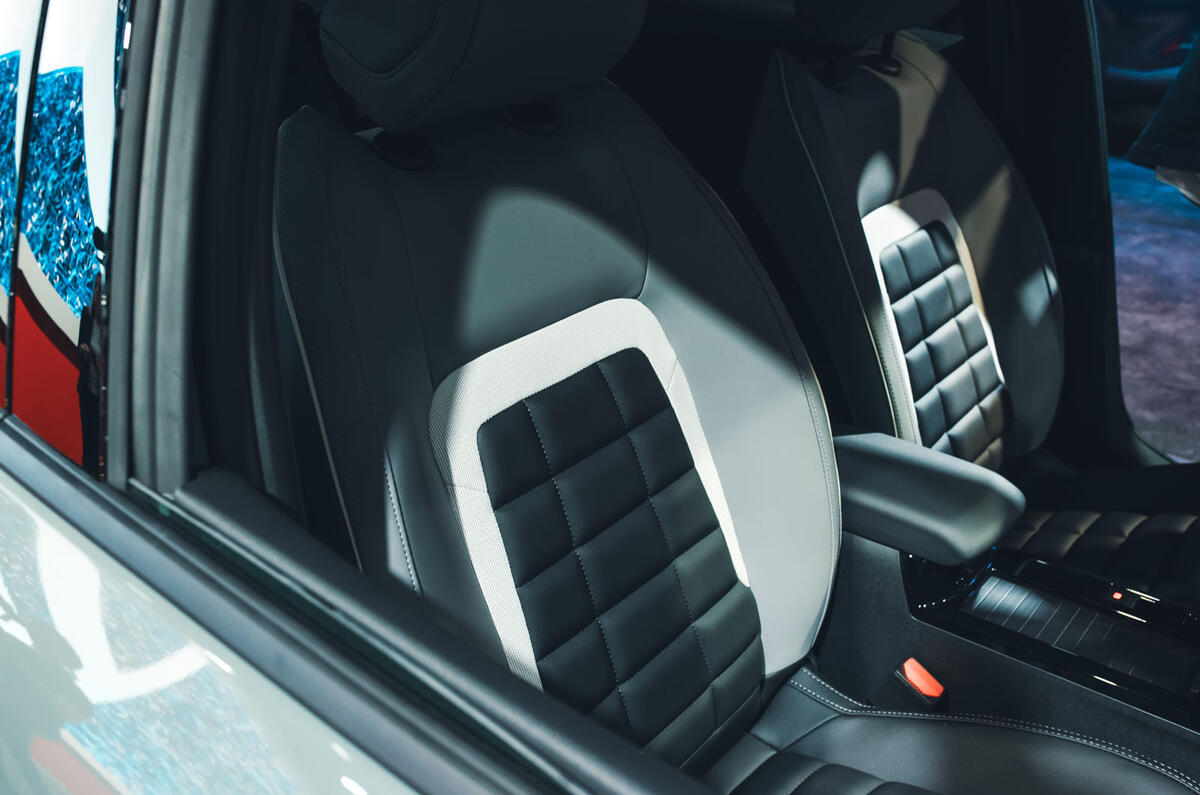 Citroen C4 facelift Paris motor show 2024 front seat Citroen C4 facelift Paris motor show 2024 front seat