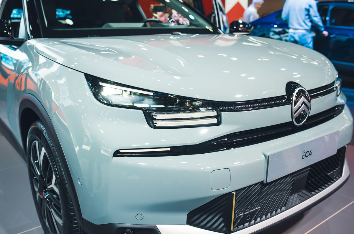 Citroen C4 facelift Paris motor show 2024 headlight close Citroen C4 facelift Paris motor show 2024 headlight close