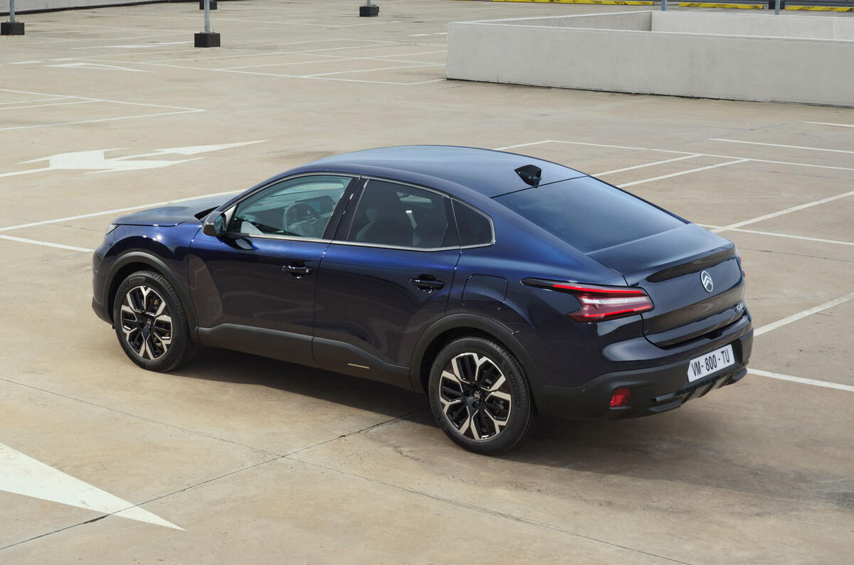 Citroen C4X 2025 rear quarter Citroen C4X 2025 rear quarter