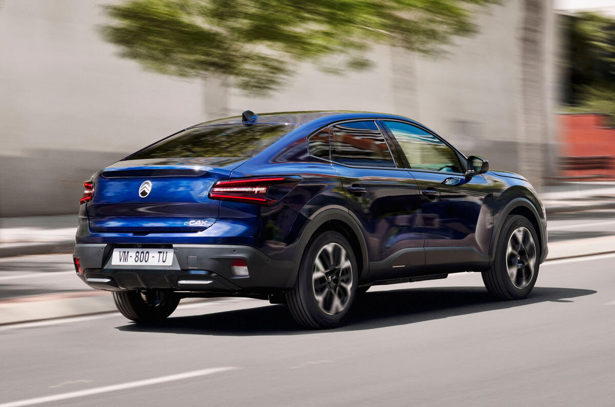 Citroen C4X 2025 rear tracking Citroen C4X 2025 rear tracking