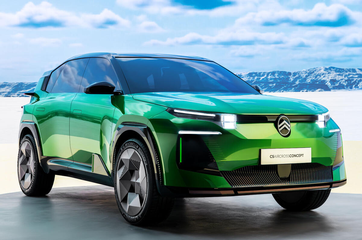 Citroen C5 Aircross concept front lead Citroen C5 Aircross concept front lead