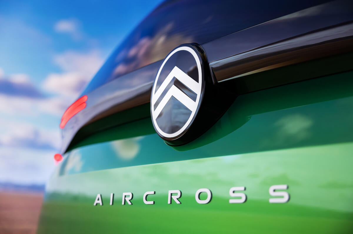 Citroen C5 Aircross concept rear badge Citroen C5 Aircross concept rear badge