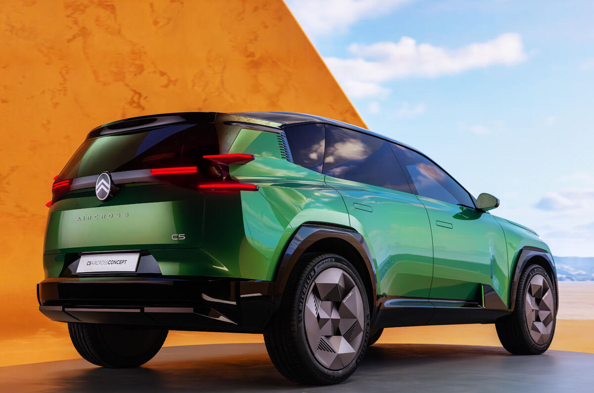 Citroen C5 Aircross concept rear quarter Citroen C5 Aircross concept rear quarter