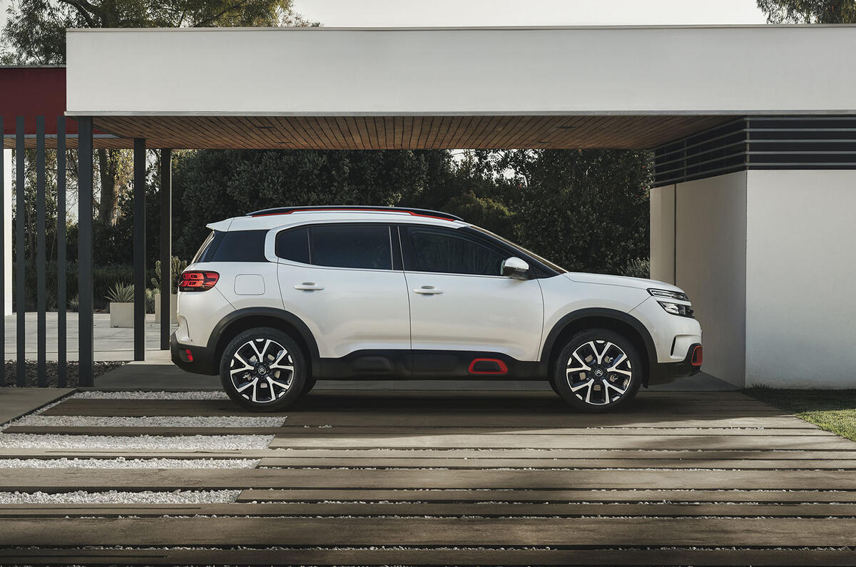 Citroen C5 Aircross 2018 European launch static side