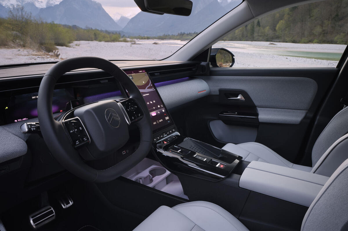 Citroen C5 Aircross interior wide Citroen C5 Aircross interior wide
