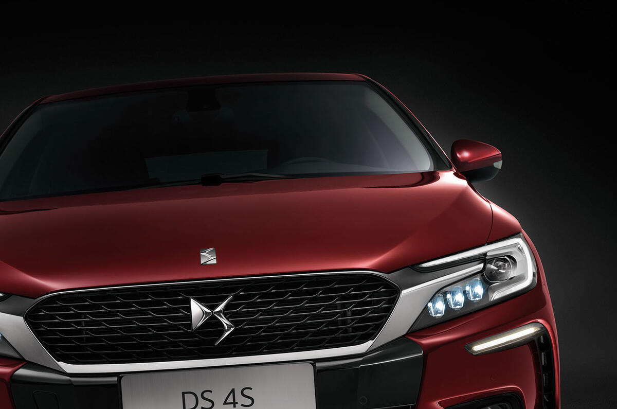 DS 4S