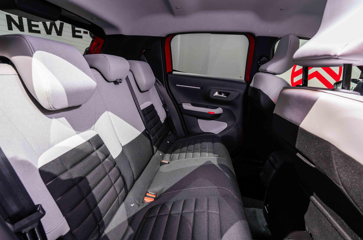 Citroen e C3 2024 rear seat bench Citroen e C3 2024 rear seat bench