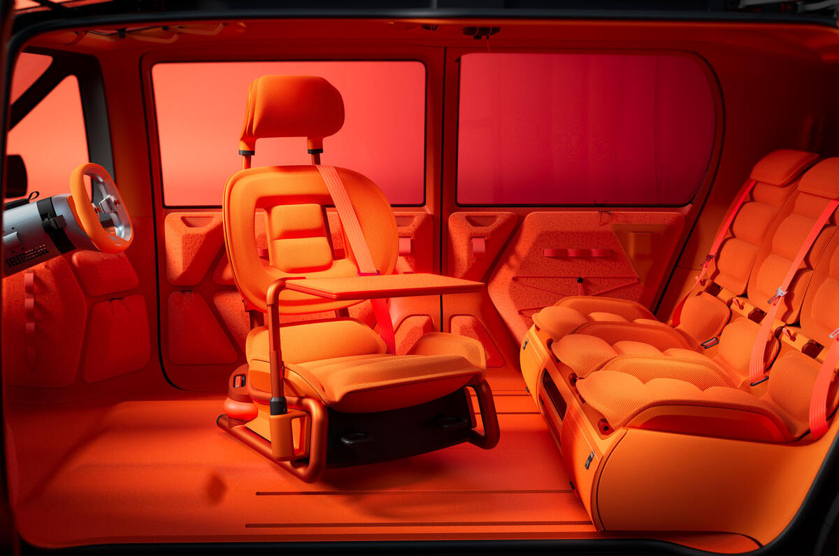 Citroen ELO interior drivers desk