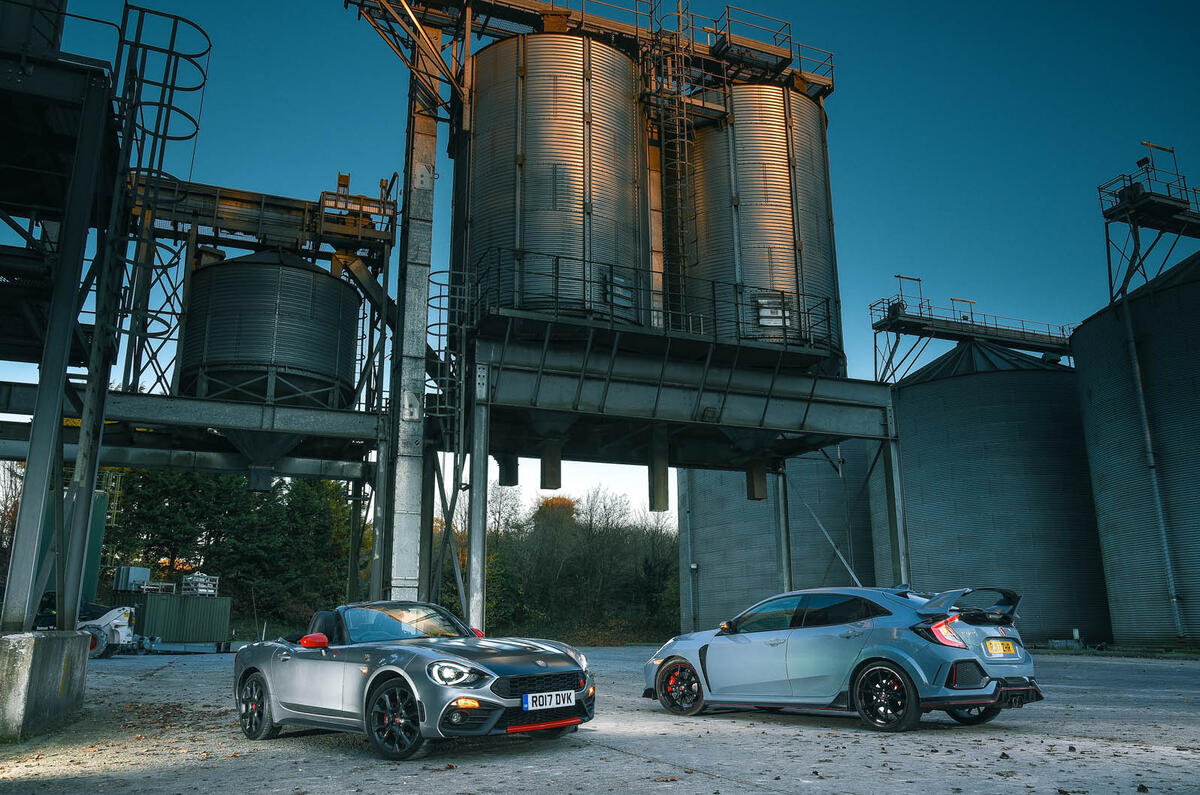 Honda Civic Type R vs Abarth 124 Spider