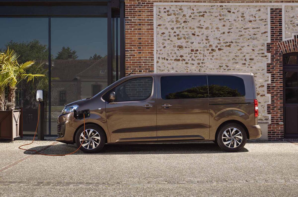 Citroen e-Spacetourer side charging