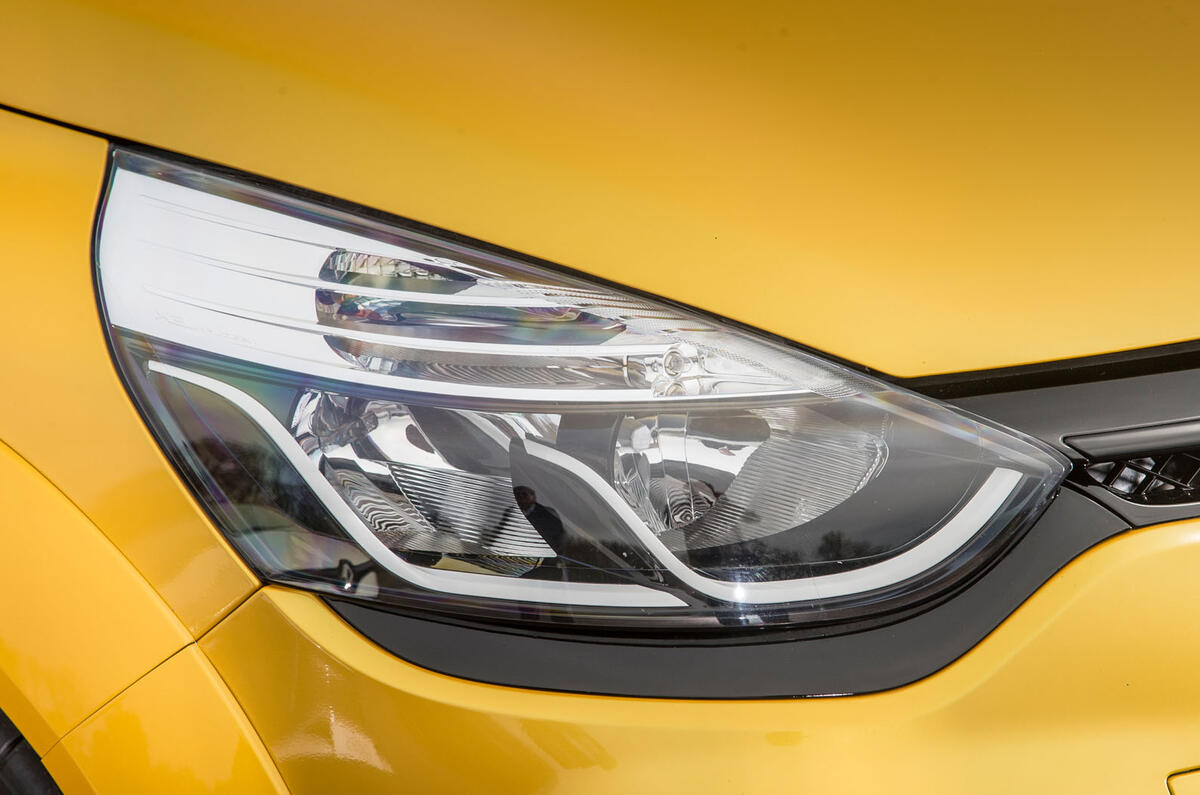 Renault Clio RS16