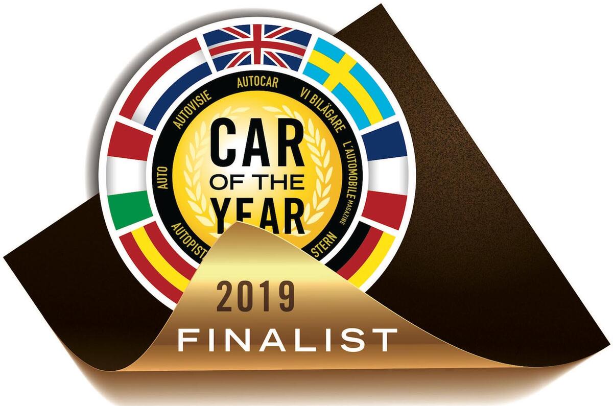 Car of the Year 2019 award logo