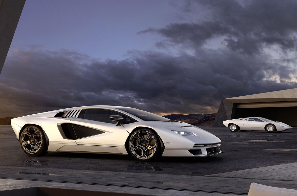 COUNTACH (7) COUNTACH (7)