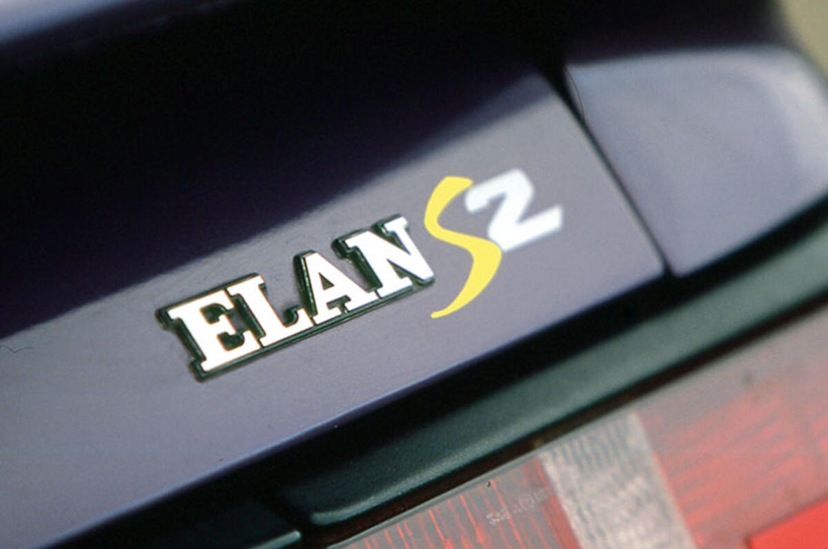 Elan badge