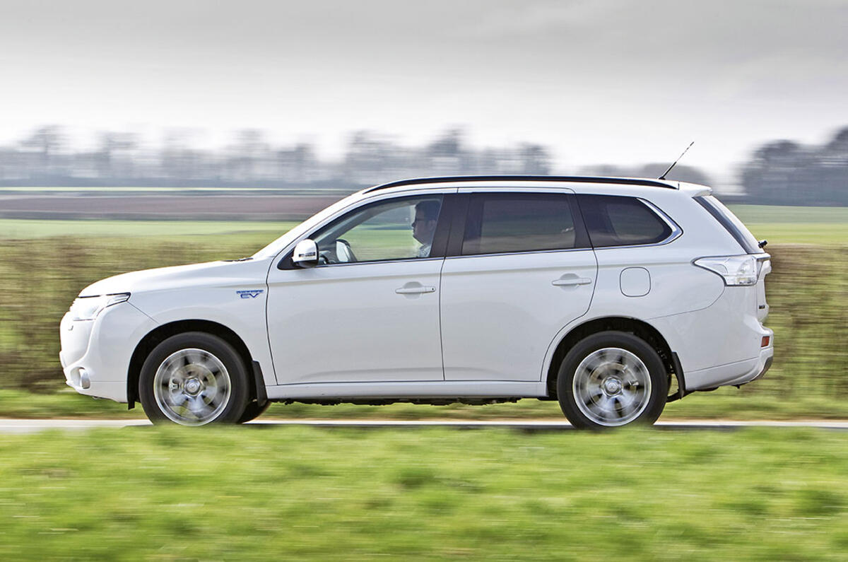Mitsubishi Outlander PHEV side